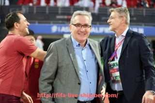 世俱杯直播-2024年NBA球队在赛季中期临时签约球员的使用效果对比