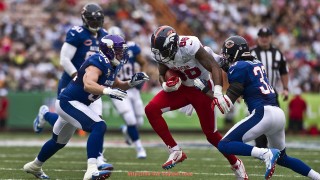 世俱杯直播-九中篮球队与CBA的关系及发展潜力评估